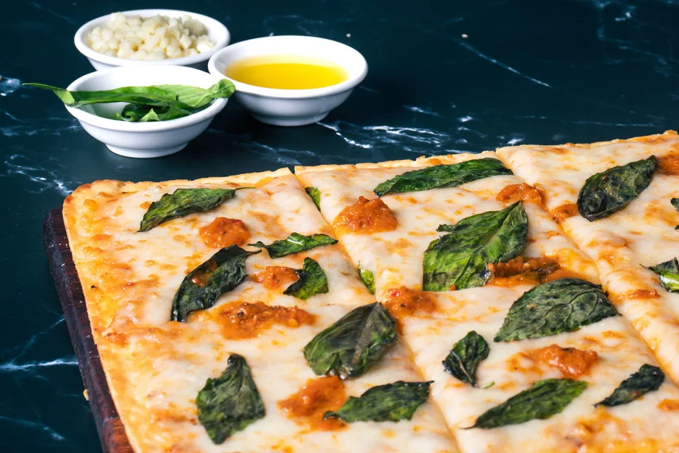 BookNoFees: Example photo: Pizza