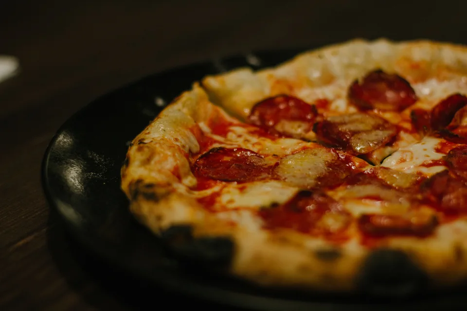 BookNoFees: Example photo: Pizza