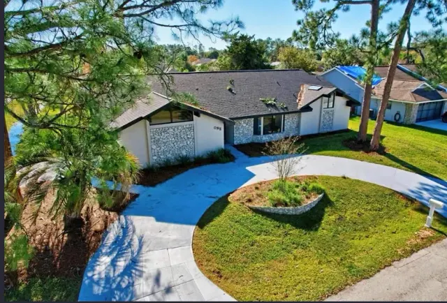 BookNoFees: Spacious Five-Bedroom House with Pool and Hot Tub – Palm Coast