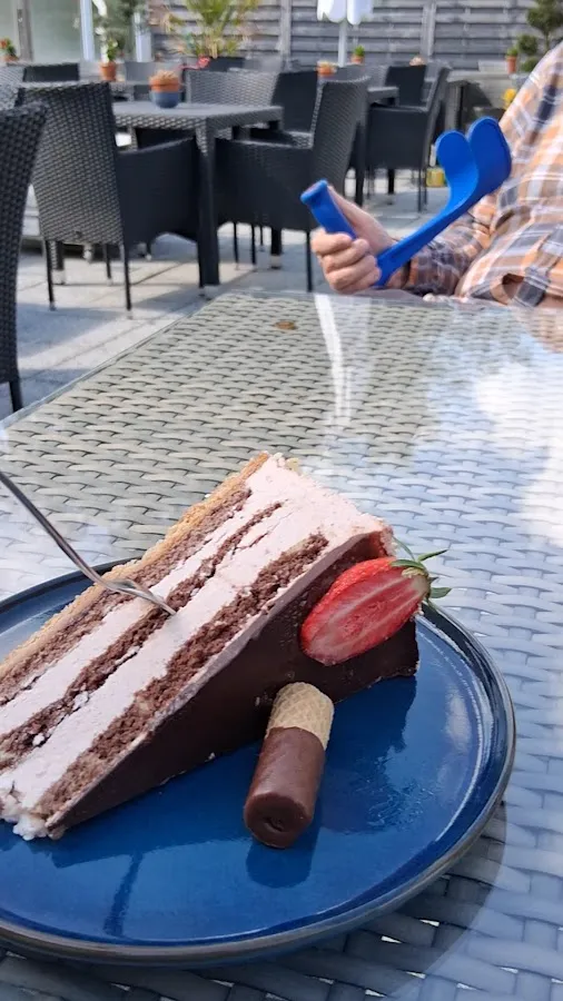 BookNoFees: Restaurant – Café Konditorei Hoyer – Breckerfeld – Hoyer Café and Pastry Shop, photo 3