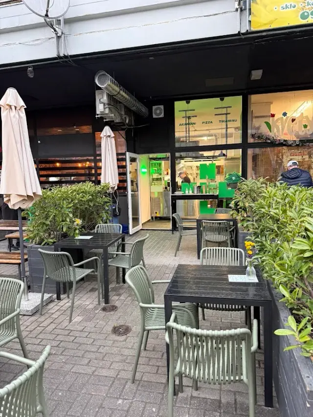 BookNoFees: NUL NUL Pizza, Bratislava