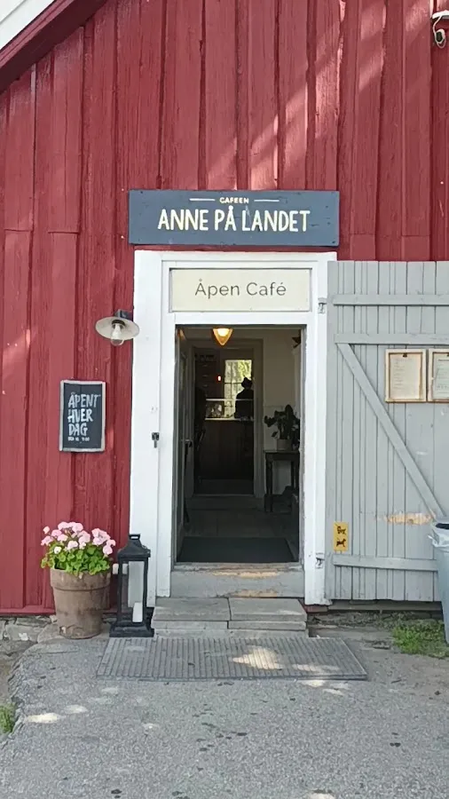 BookNoFees: Café – Anne på landet – Oslo – Anne in the Countryside, photo 3