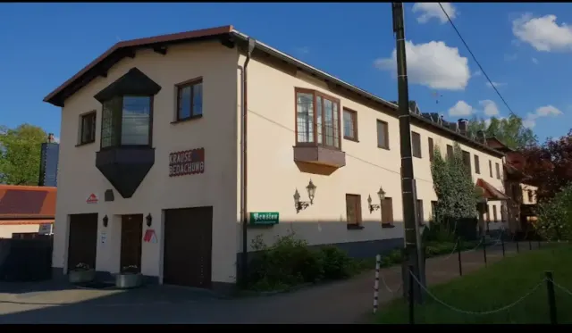 BookNoFees: Single room in a guesthouse – Schönfeld