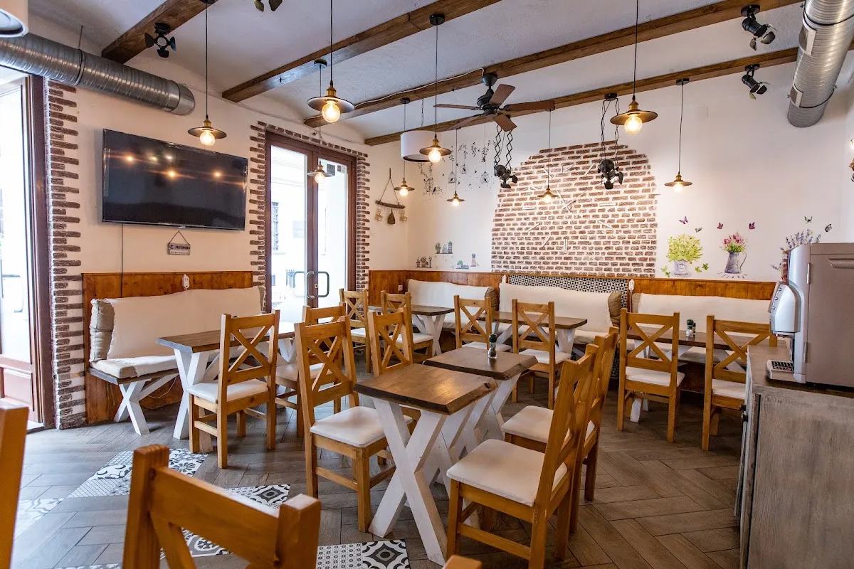 BookNoFees: Restaurant – The Farmhouse – Bratislava – The Farmhouse, photo 1