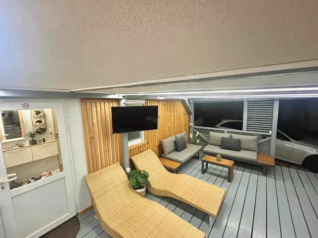 BookNoFees: Quiet mobile home with a covered patio and ocean view – Biograd na Moru