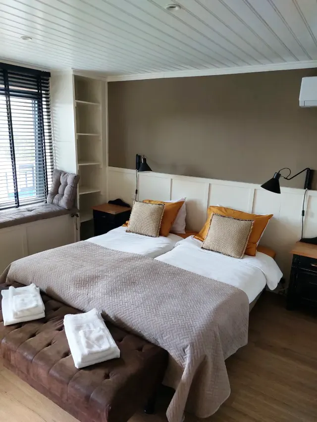 BookNoFees: Characterful Private Room for Two with Air Conditioning – Oost Souburg