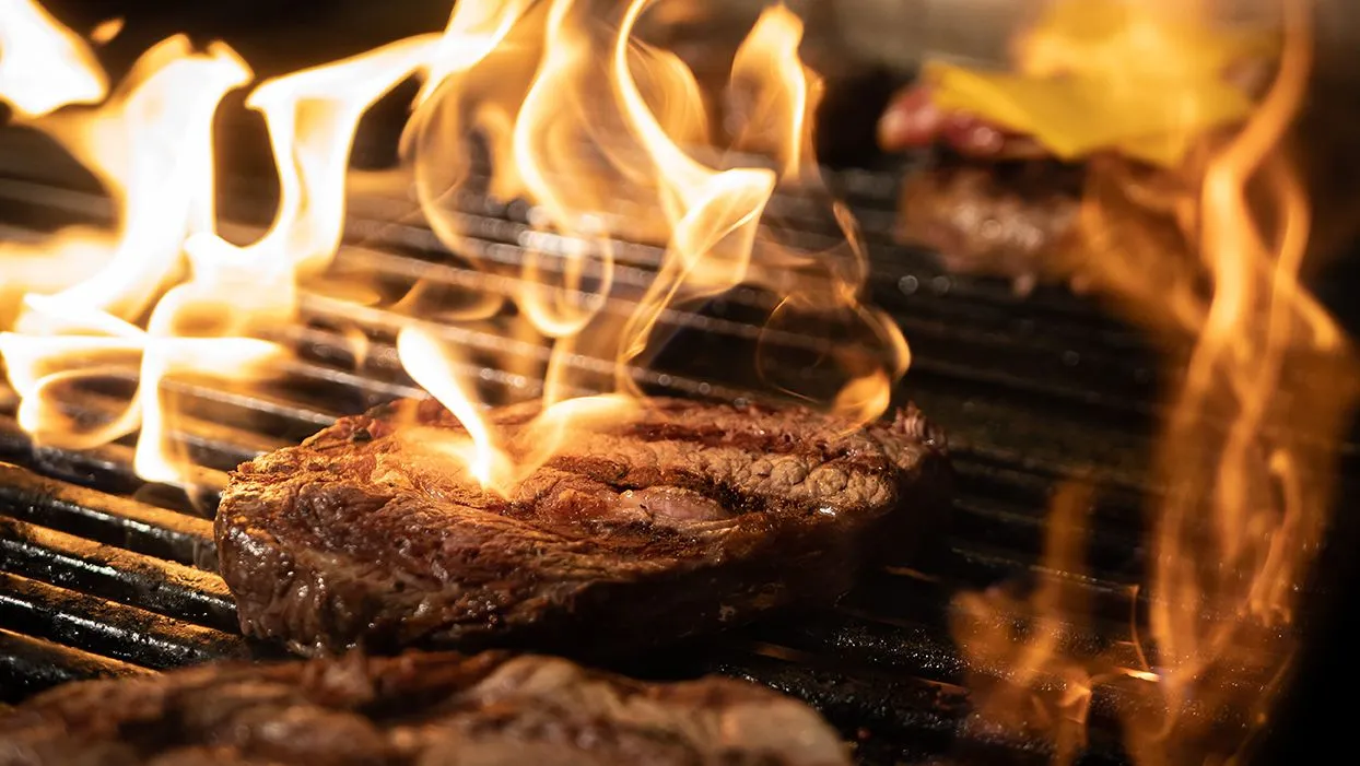 BookNoFees: Restaurant – Beef N' Pepper – Warsaw – Beef N' Pepper, photo 1