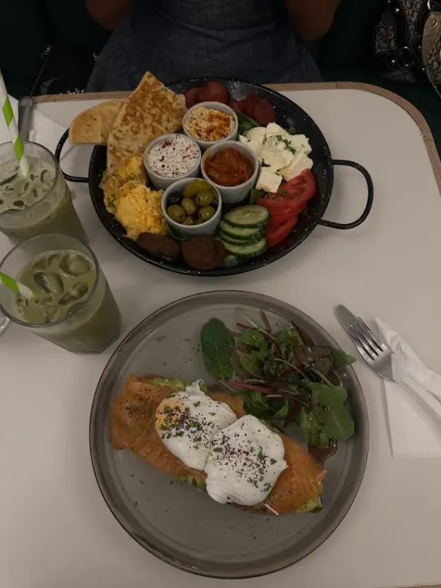 BookNoFees: Café – Dulce – London – Sweet, photo 2