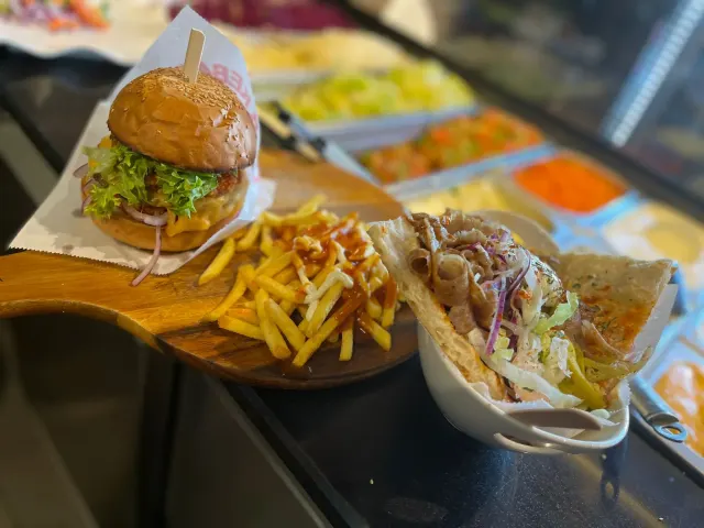 BookNoFees: Snack bar – Pivaz Döner Pizza – Arnsberg-Neheim – Pivaz Döner Pizza, photo 2