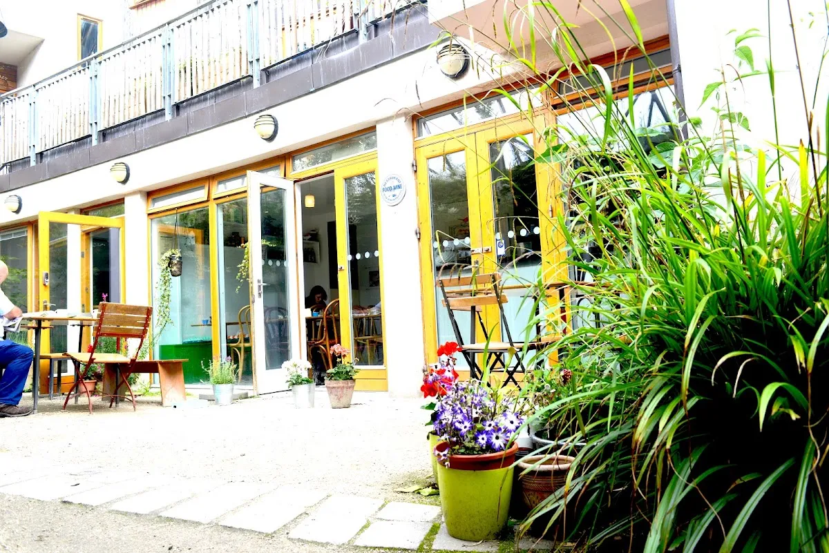 BookNoFees: Café – The Cake Cafe – Dublin – The Cake Cafe, photo 1