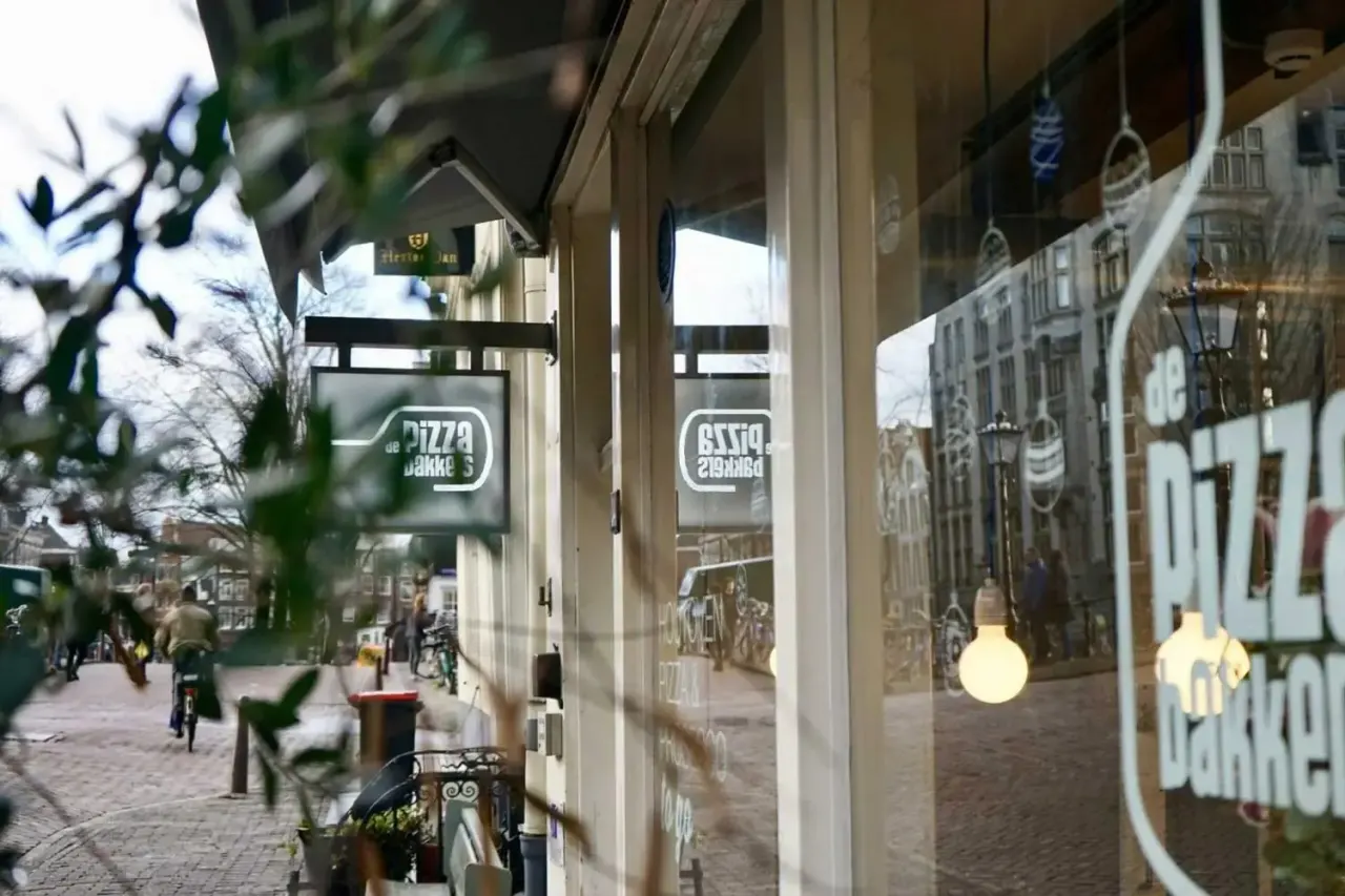 BookNoFees: Restaurant – De Pizzabakkers – Amsterdam – The Pizza Makers, photo 1