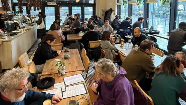 BookNoFees: Café Route, London