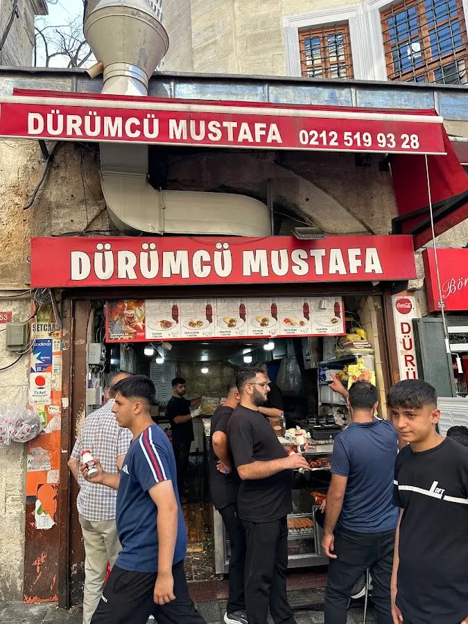 BookNoFees: Café – Dürümcü Mustafa – Istanbul – Mustafa the Wrap Vendor, photo 1
