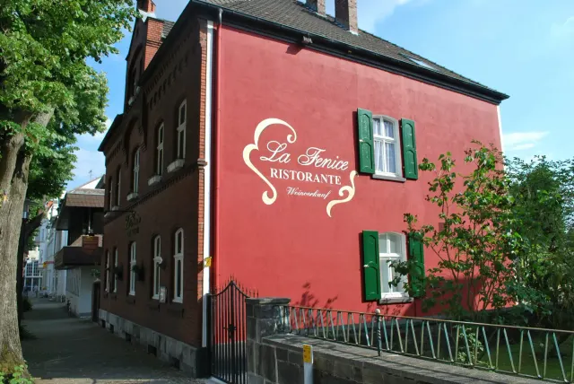BookNoFees: Restaurant – Ristorante La Fenice – Arnsberg-Neheim – La Fenice Restaurant, photo 2