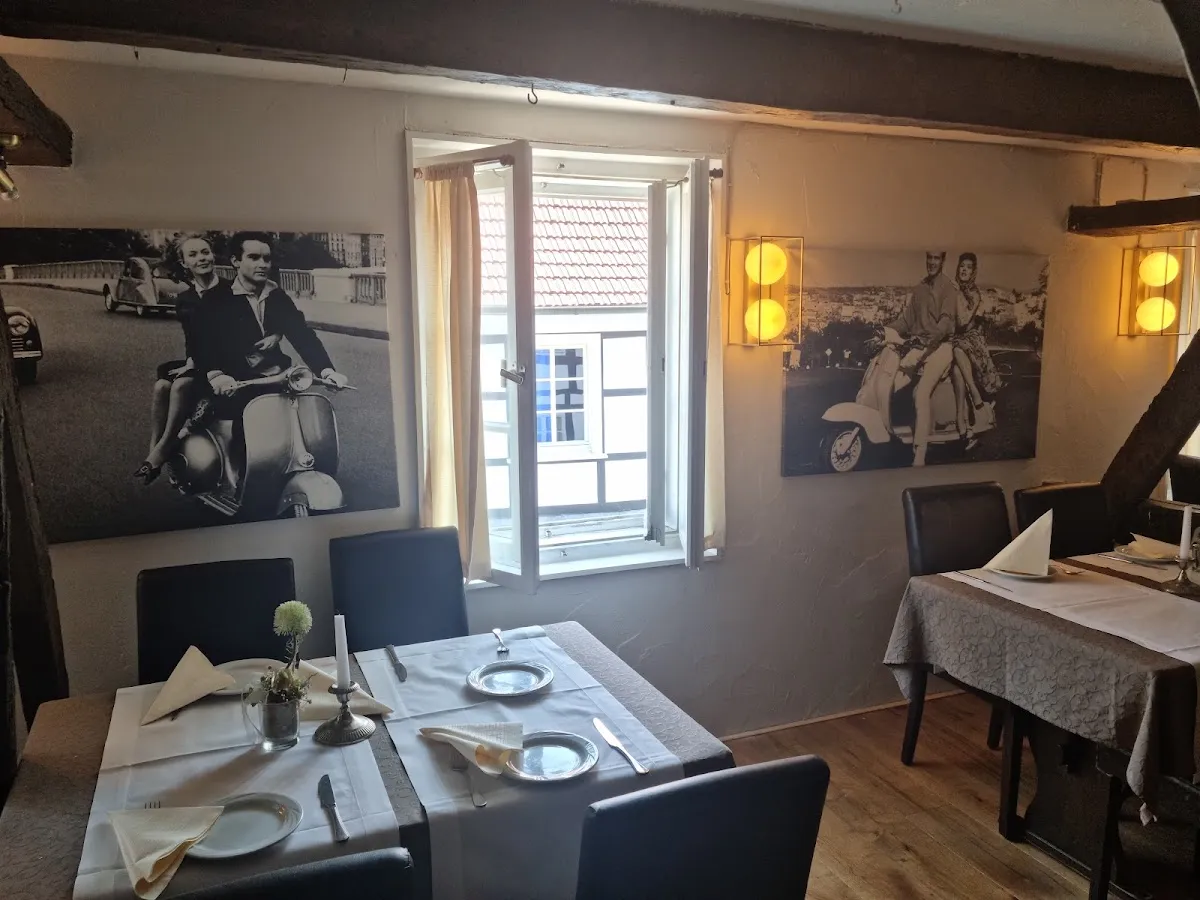 BookNoFees: Restaurant – Bänksken – Hattingen – Bench, photo 1