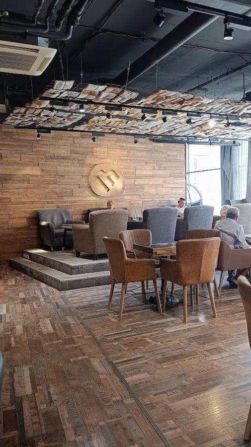 BookNoFees: Café – Foxford – Bratislava – Foxford, photo 2