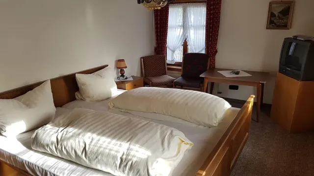 BookNoFees: Restaurant – Gasthof-Pension Graberhof – Winterberg – Graberhof Inn and Guesthouse, photo 2