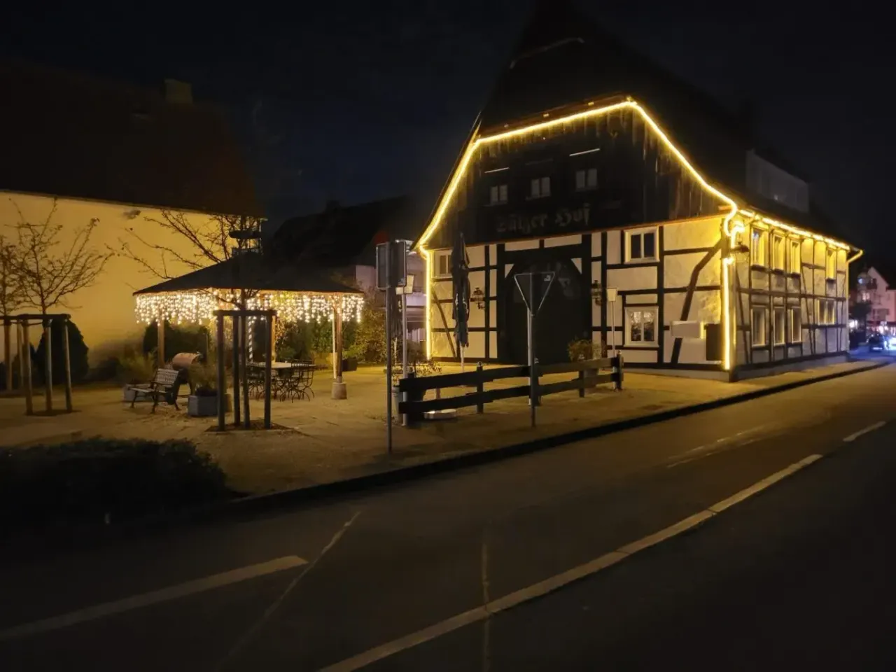 BookNoFees: Restaurant – Bierhaus Sälzerhof Bad Sassendorf – Bad Sassendorf – Sälzerhof Beer House, Bad Sassendorf, photo 1