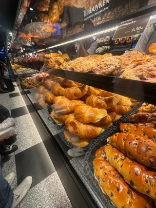 Bakery – BookNoFees: photo from Jens Scafarti's review of Terbuyken
