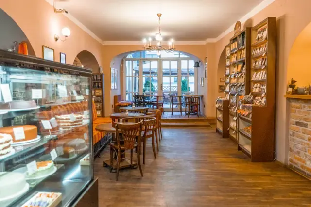 BookNoFees: Café – Choco-Café U Červené židle – Prague – Choco-Café at the Red Chair, photo 3