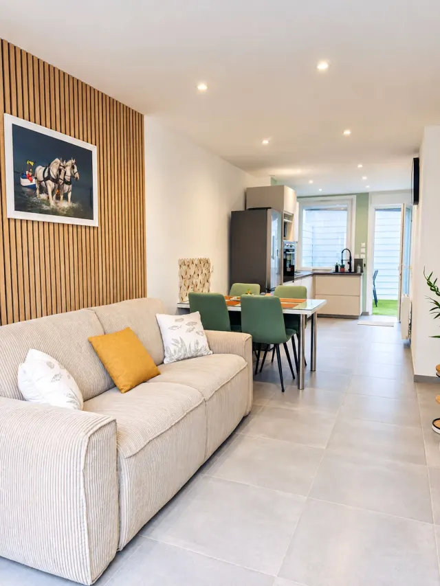 BookNoFees: Quiet apartment with a private spa and garage – Calais