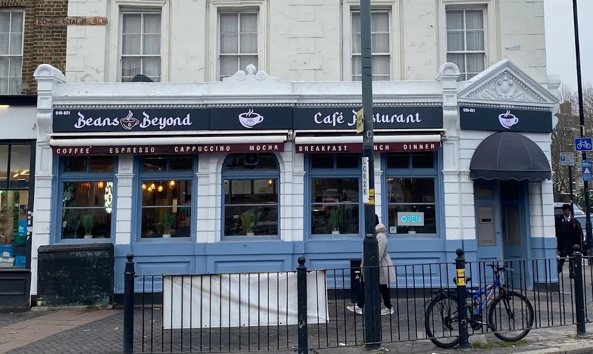 BookNoFees: Café – Beans & Beyond – London – Beans & Beyond, photo 1
