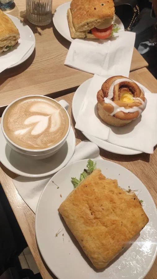 BookNoFees: Café – Baker Hansen – Oslo – Baker Hansen, photo 2