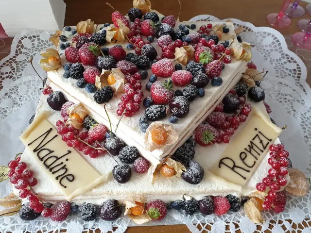 BookNoFees: Bakery – Bäckerei & Café Becker – Meschede – Becker Bakery & Café, photo 3