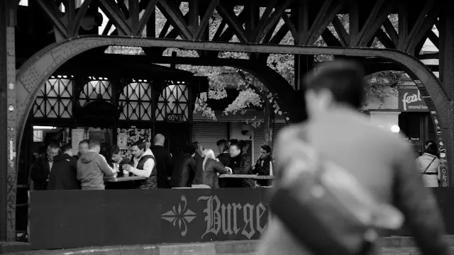BookNoFees: Snack bar – Burgermeister Eberswalder – Berlin – Mayor of Eberswalde, photo 2