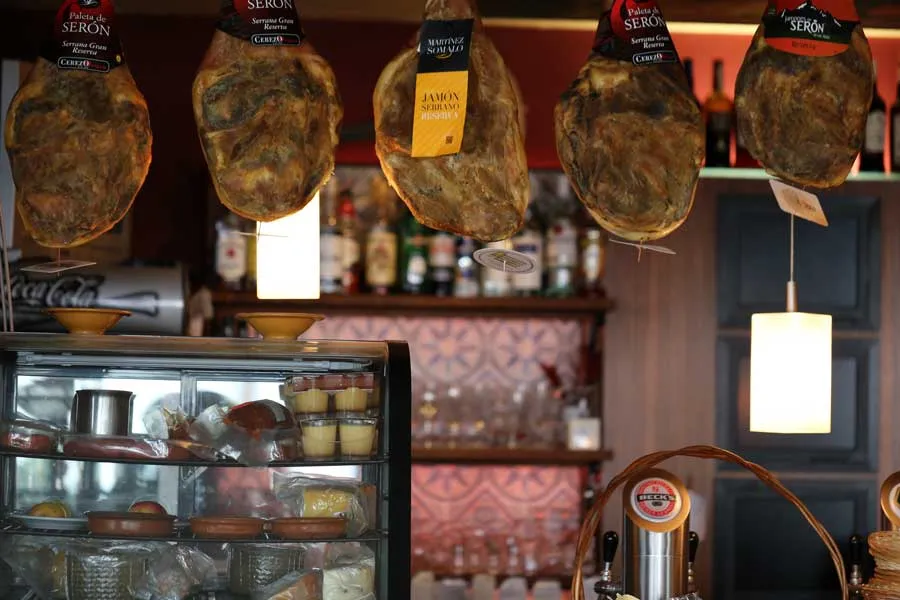 BookNoFees: Restaurant – Cafe Blond – Recklinghausen – Cafe Blond, photo 1