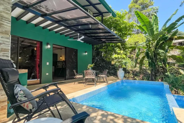 BookNoFees vacation rental in QUEPOS MANUEL ANTONIO – Wonderful house with an infinity pool