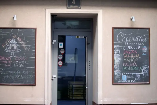 BookNoFees: Café – Kavarna Čopomana – Ljubljana – Čopomana Café, photo 2