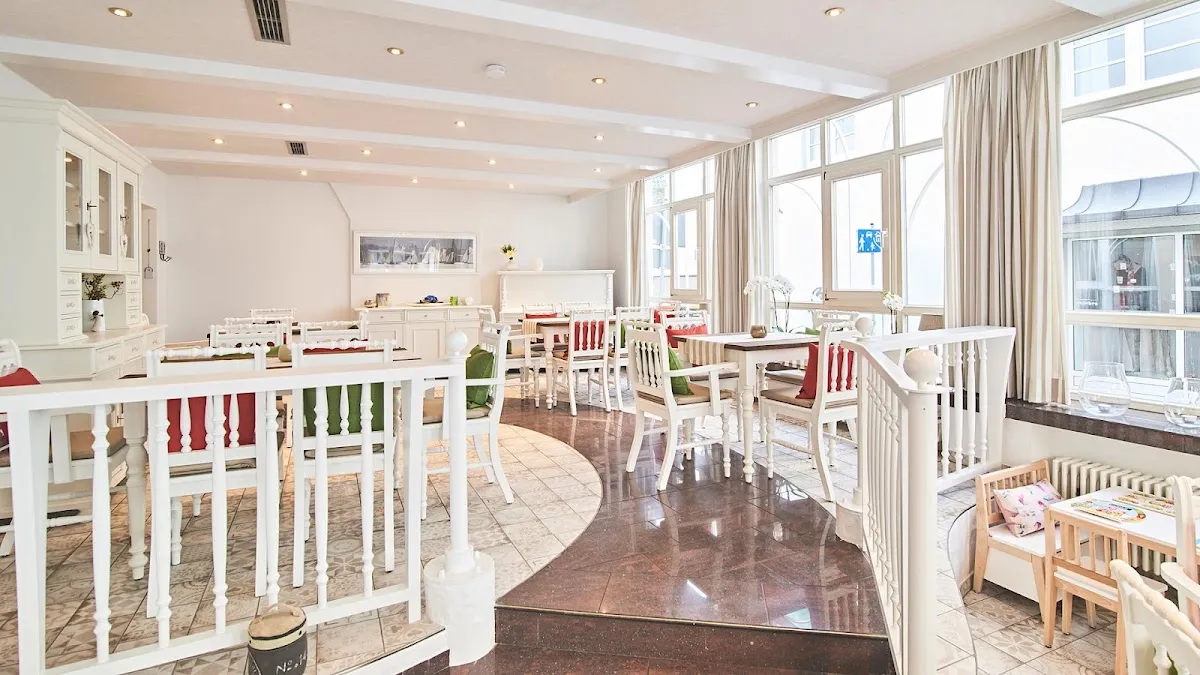 BookNoFees: Restaurant – Kaffeehaus am Dom – Attendorn – Coffee House at the Cathedral, photo 1