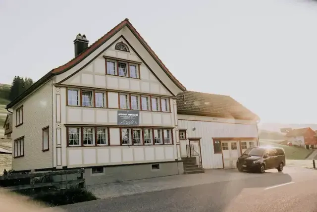 BookNoFees: Family Chalet Appenzell am Alpstein in Brülisau – Rüte