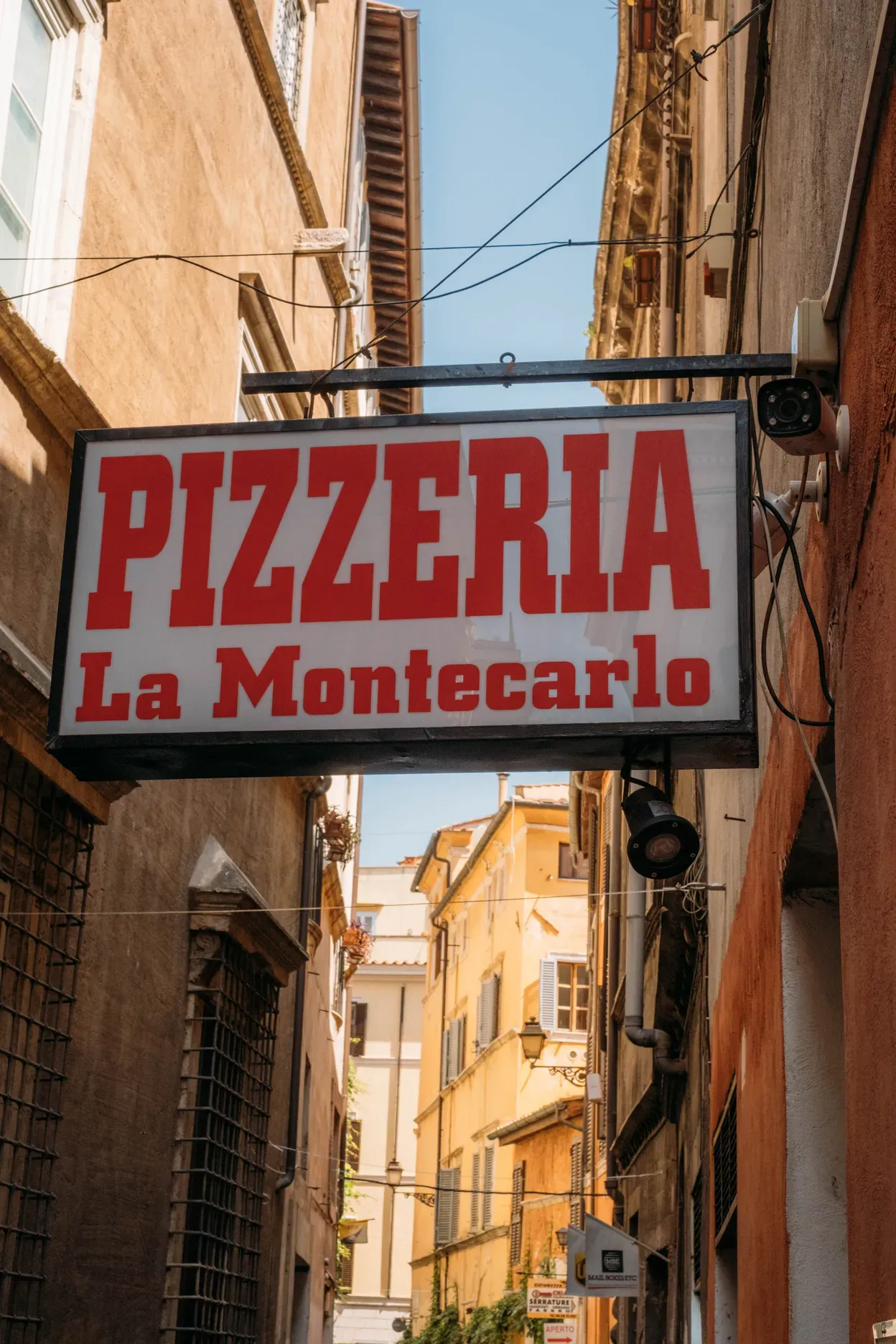 BookNoFees: Restaurant – Pizzeria La Montecarlo – Rome – La Montecarlo Pizzeria, photo 1