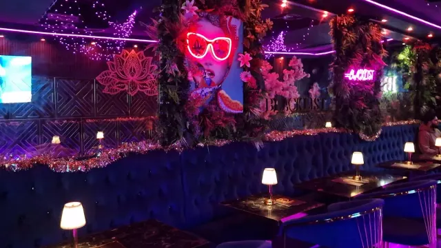 BookNoFees: Restaurant – Blacklist Lounge – London – Blacklist Lounge, photo 3