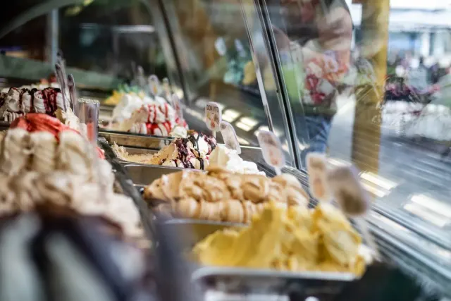 BookNoFees: Ice cream – Eiscafé Venezia – Soest – Eiscafé Venice, photo 2