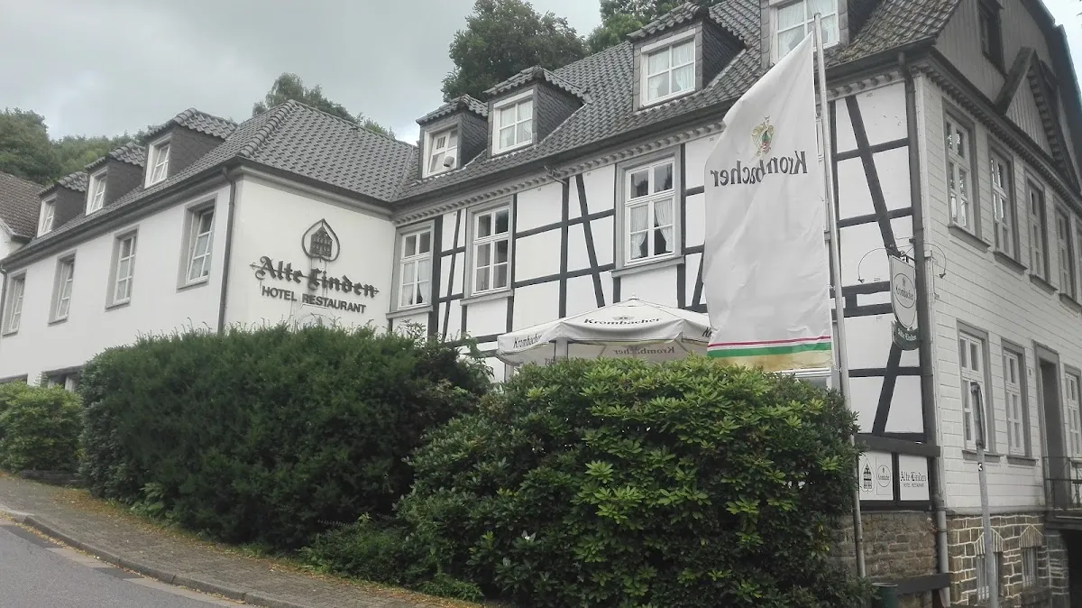 BookNoFees: Restaurant – Alte Linden – Altena – Old Linden Trees, photo 1