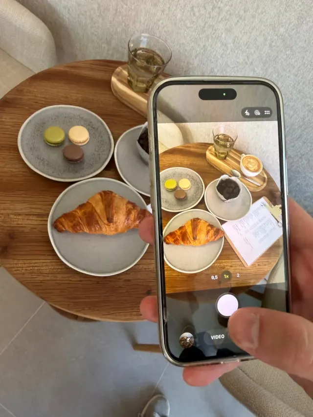 BookNoFees: Café – Kavárna a cukrárna Lilly – Prague – Lilly Café and Pastry Shop, photo 2