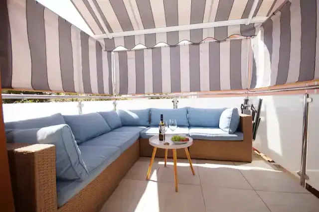 BookNoFees: transient house sa Pula – 2SZ Old-building apartment in the center of Pula