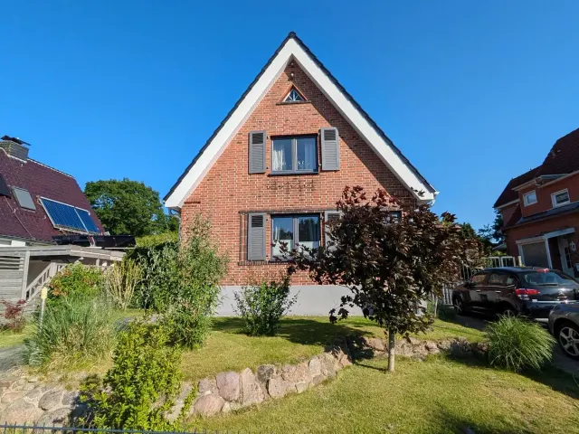 BookNoFees: transient house sa Lübeck – Maluwag na kalahati ng duplex na may tahimik na karakter
