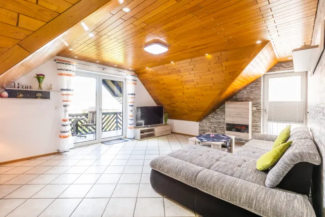 BookNoFees: Ferienwohnung Robinson sa Balve na may fireplace at tanawin ng hardin – Balve