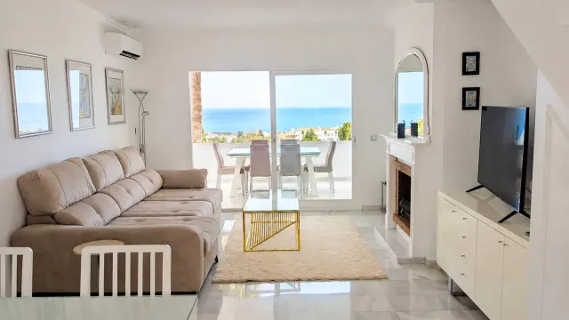 BookNoFees: Maluwag na Duplex Apartment na may Panoramic Sea Views – Mijas