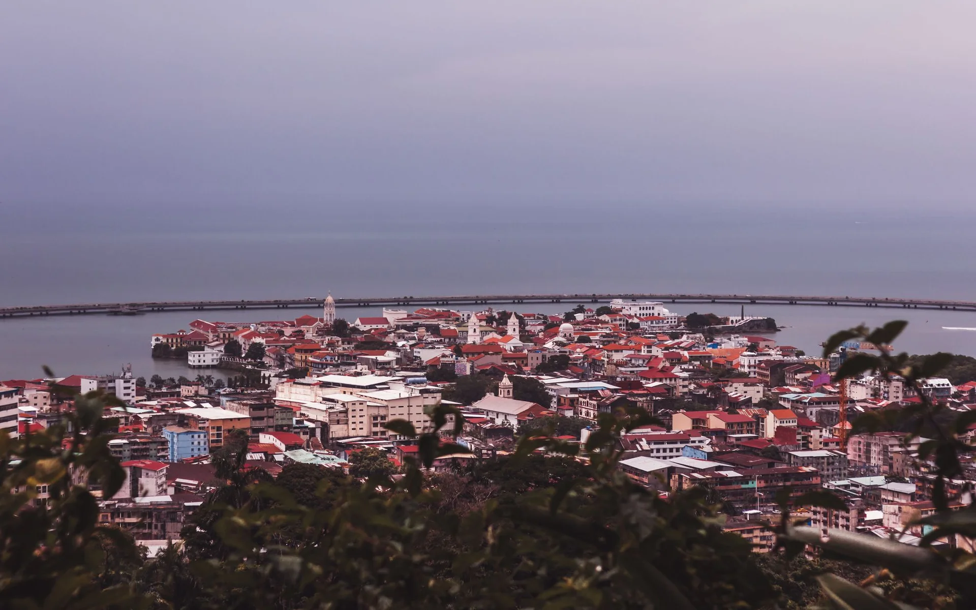 Tanawing panghimpapawid ng Casco Viejo sa baybayin ng Panama