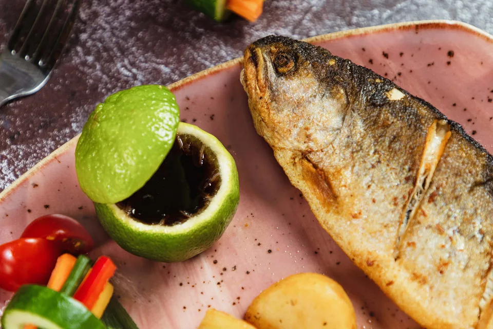 BookNoFees: Halimbawa ng larawan: Inihaw na isda