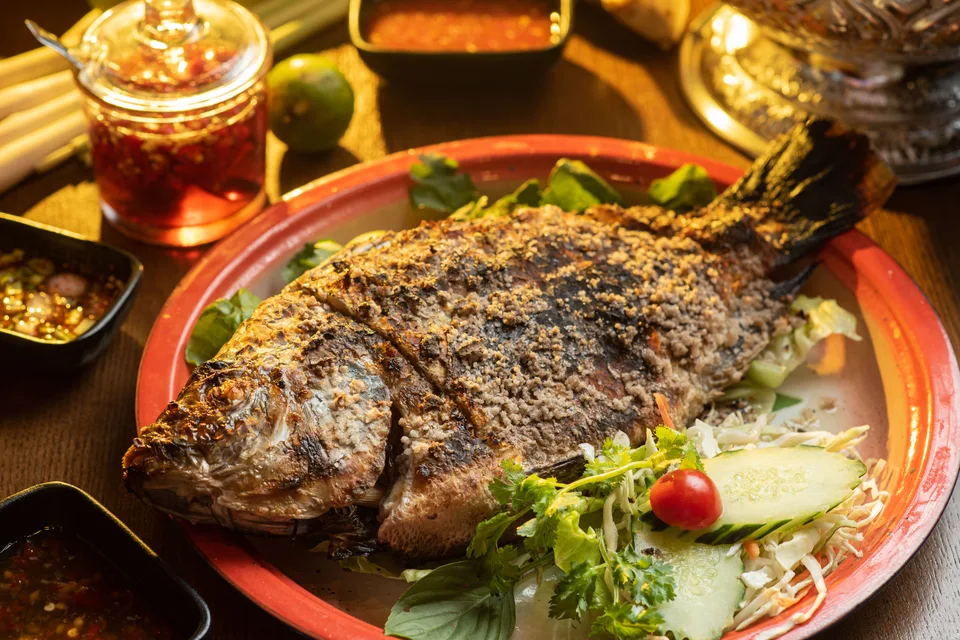 BookNoFees: Halimbawa ng larawan: Inihaw na isda