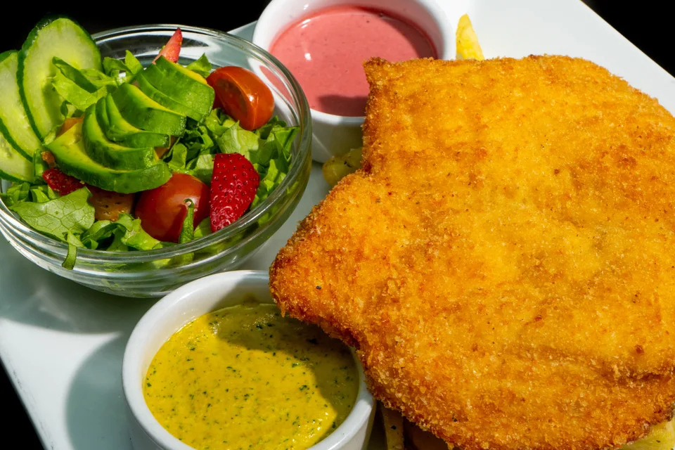 BookNoFees: Halimbawa ng larawan: Schnitzel na binalot sa mumo ng tinapay